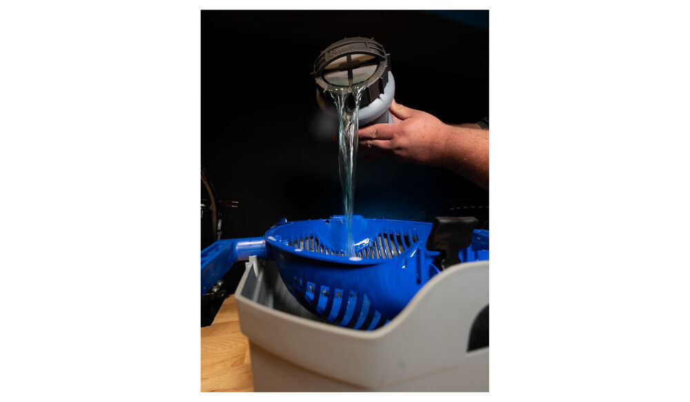 ROTARY TUMBLER STRAINING CAPS